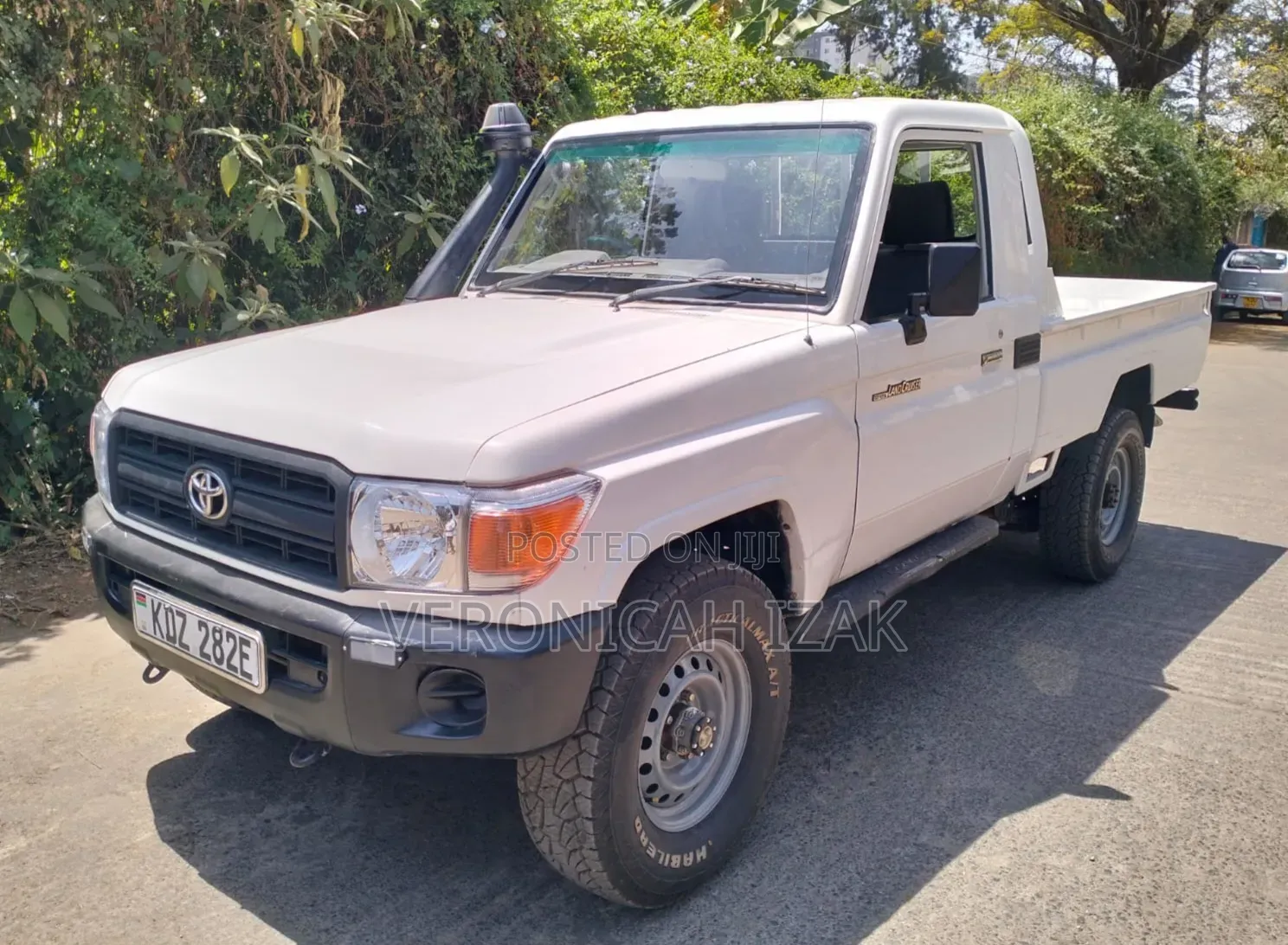 Toyota Land Cruiser 2013 White