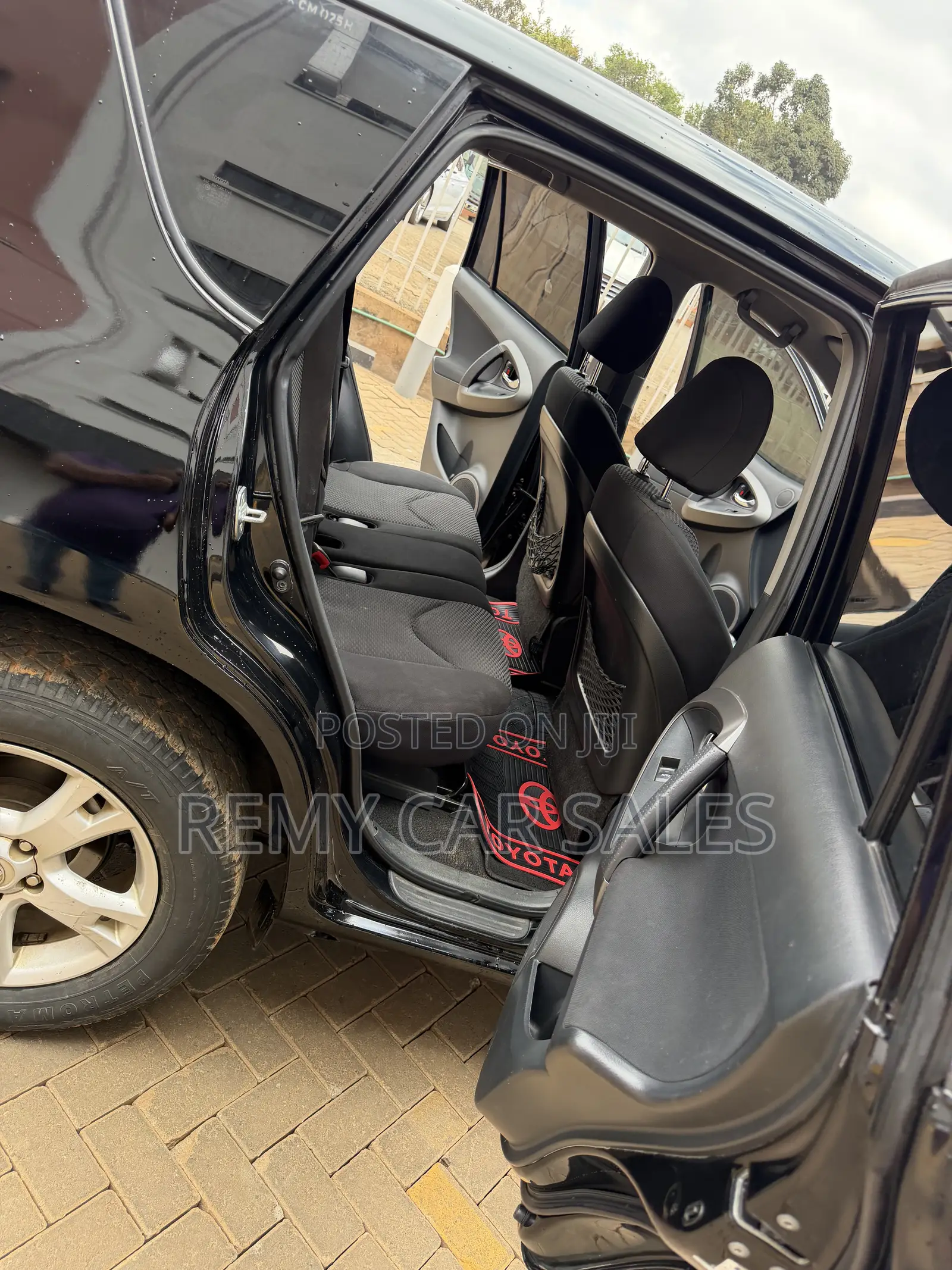 Toyota RAV4 2010 Black