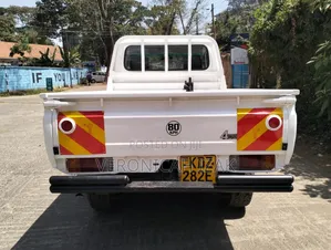 Toyota Land Cruiser 2013 White