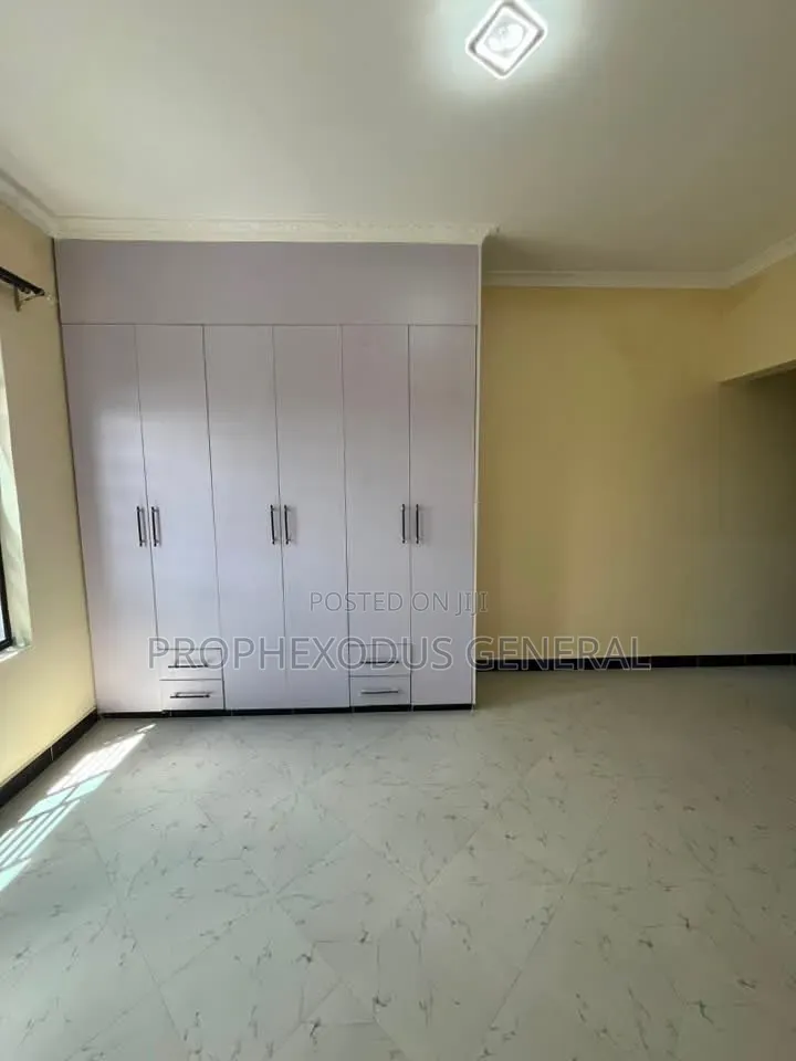 3bdrm Bungalow in Nkoroi for sale
