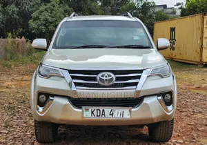 Toyota Fortuner 2012 Silver