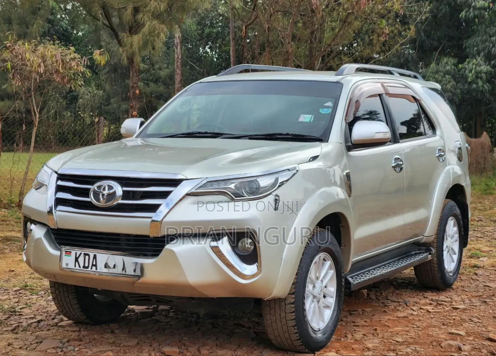 Toyota Fortuner 2012 Silver