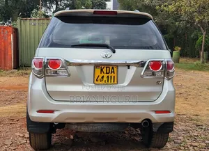 Toyota Fortuner 2012 Silver