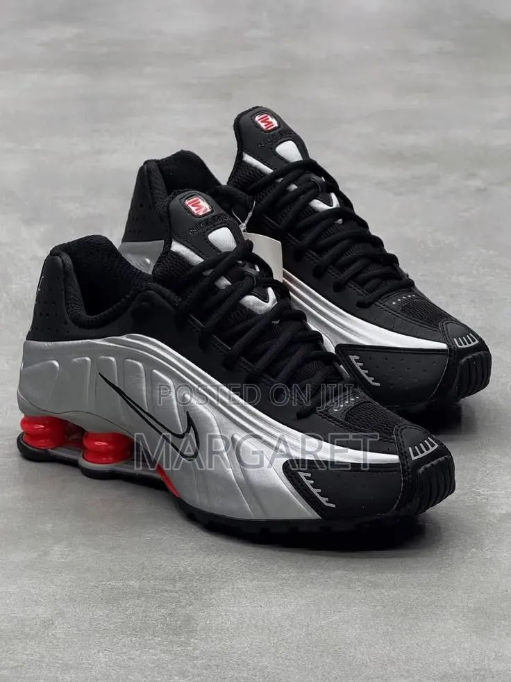 Nike Shox R4