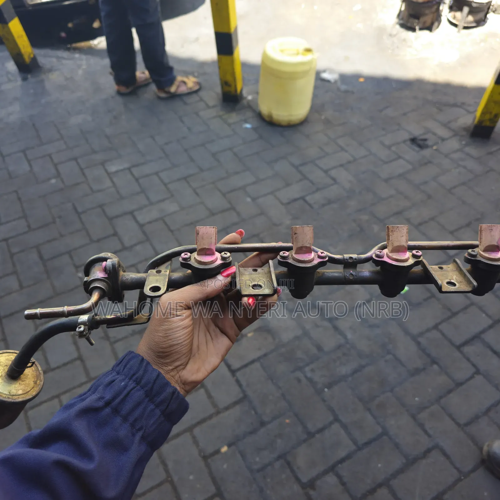 B14 Fuel Injectors