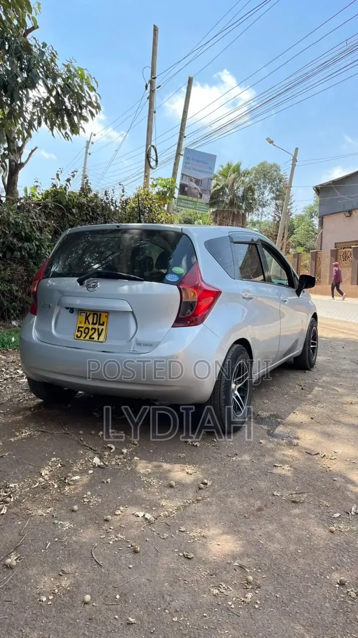 Nissan Note 2017 Silver