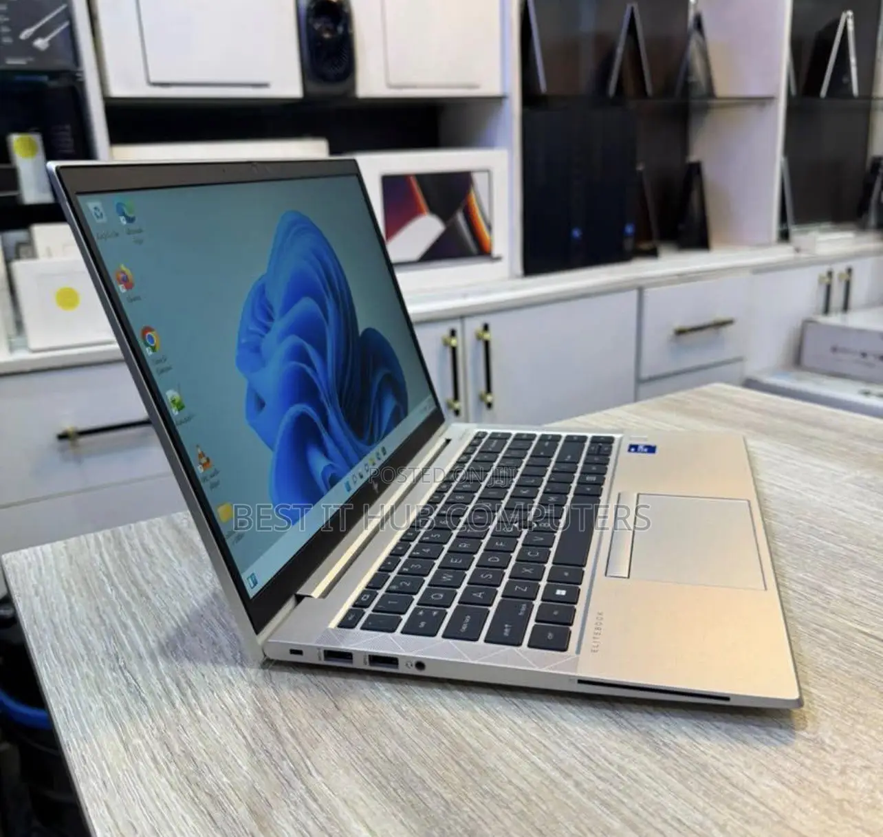 Laptop HP EliteBook 830 G8 16GB Intel Core i7 SSD 512GB