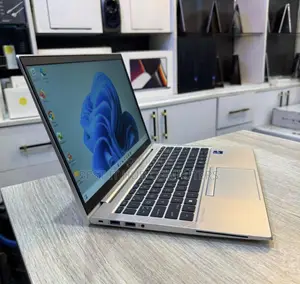 Laptop HP EliteBook 830 G8 16GB Intel Core i7 SSD 512GB