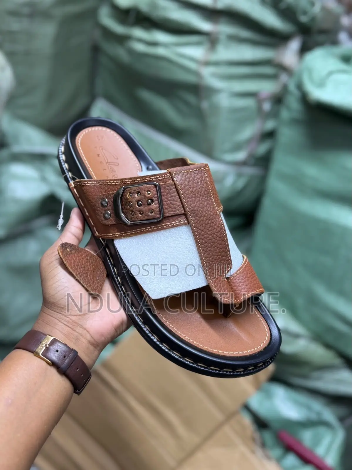 Clarks Toe Post Sandals