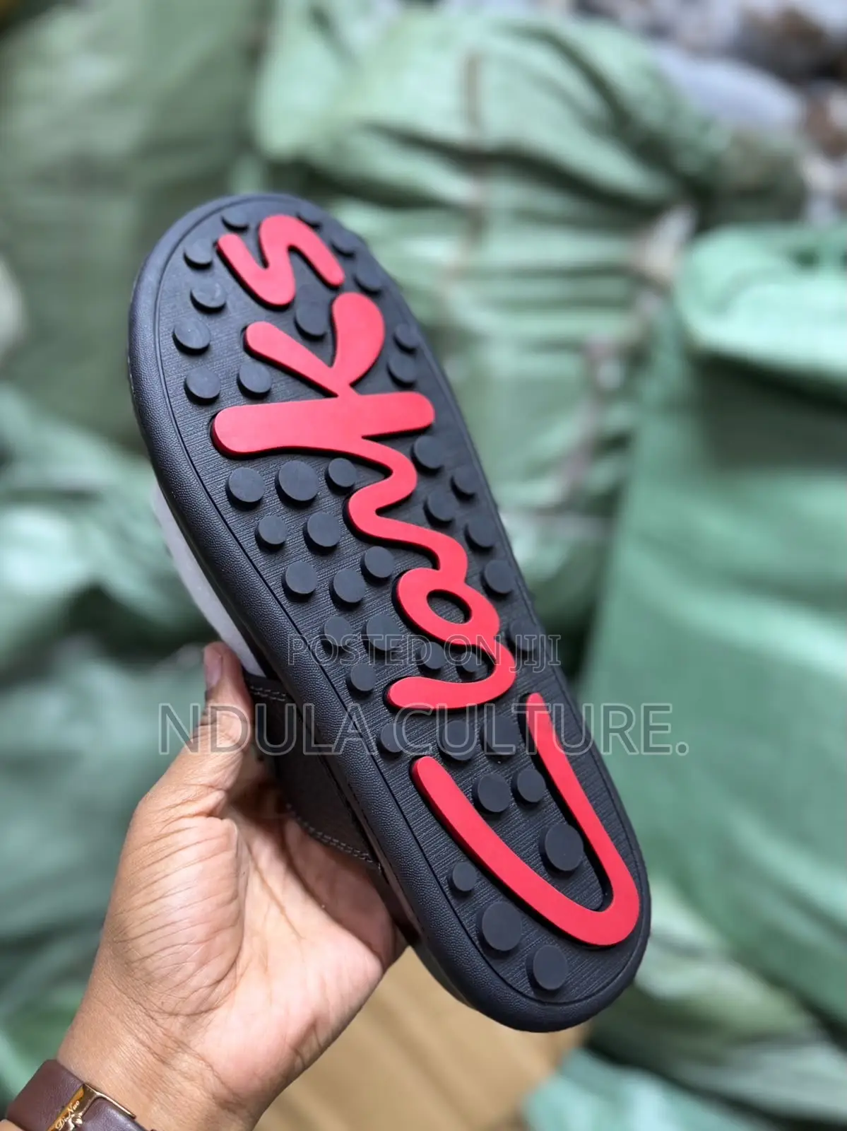 Clarks Toe Post Sandals