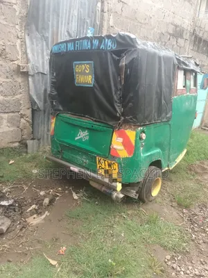 Piaggio 2010 Green