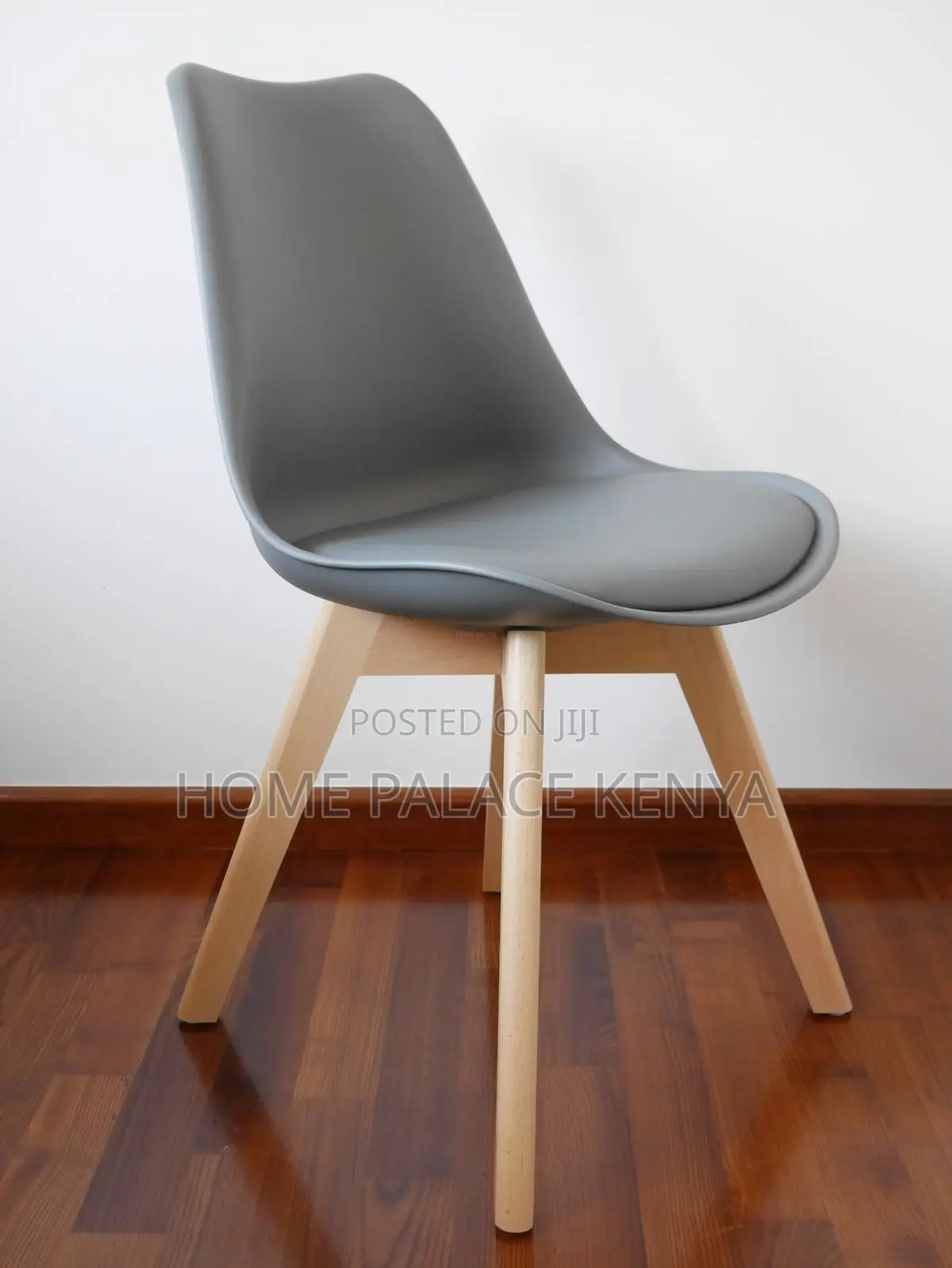 Eames Chair; Stylish Padded Eames Dining Chair for Home and Restaurant