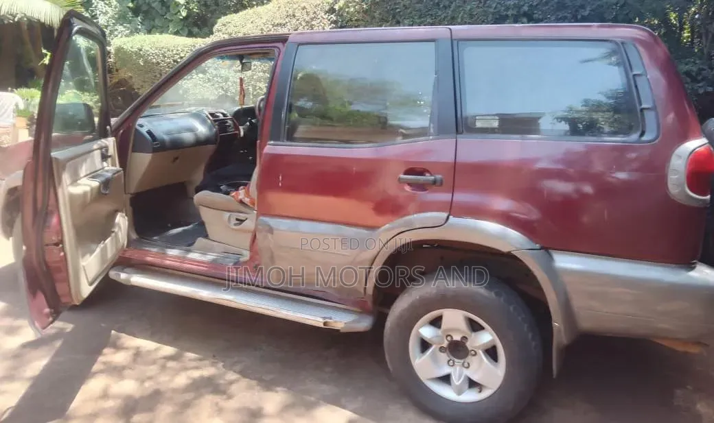 Nissan Terrano 1999 Burgundy
