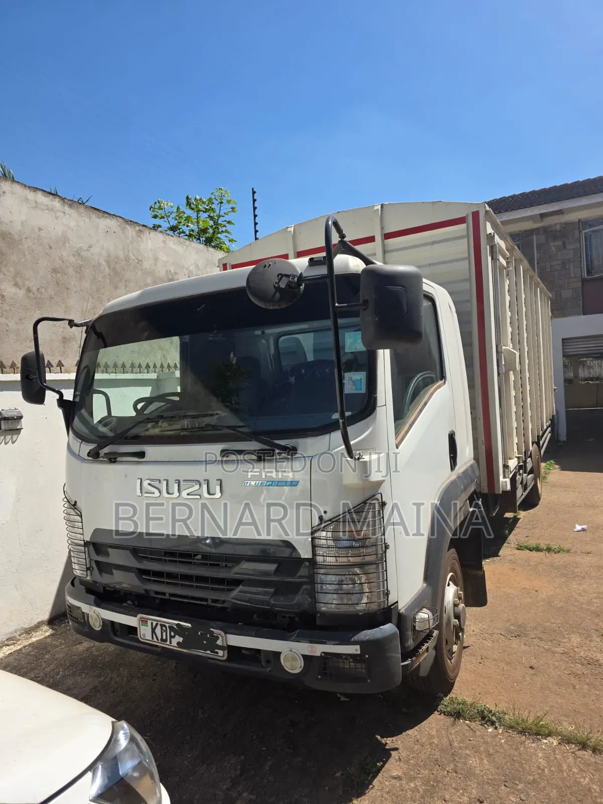 Isuzu FRR
Yom 2024