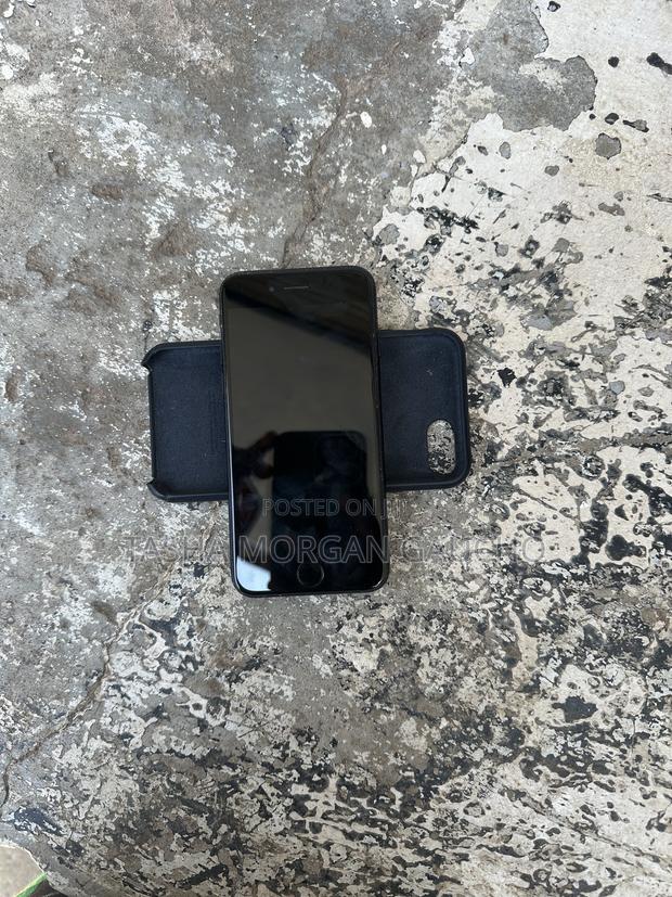 Apple iPhone 7 128 GB Black - thumbnail 4