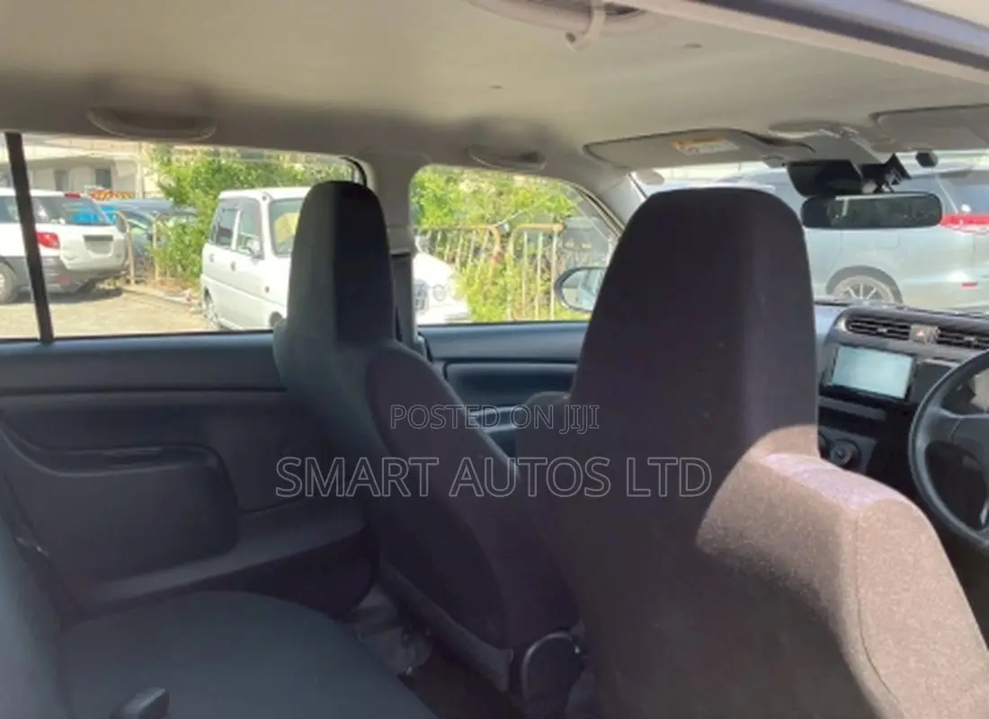 Toyota Probox 1.5 DX 4WD 2021 Pearl