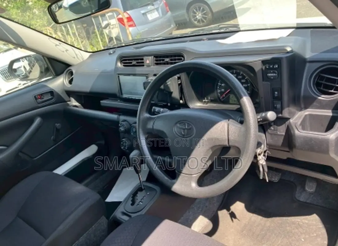 Toyota Probox 1.5 DX 4WD 2021 Pearl