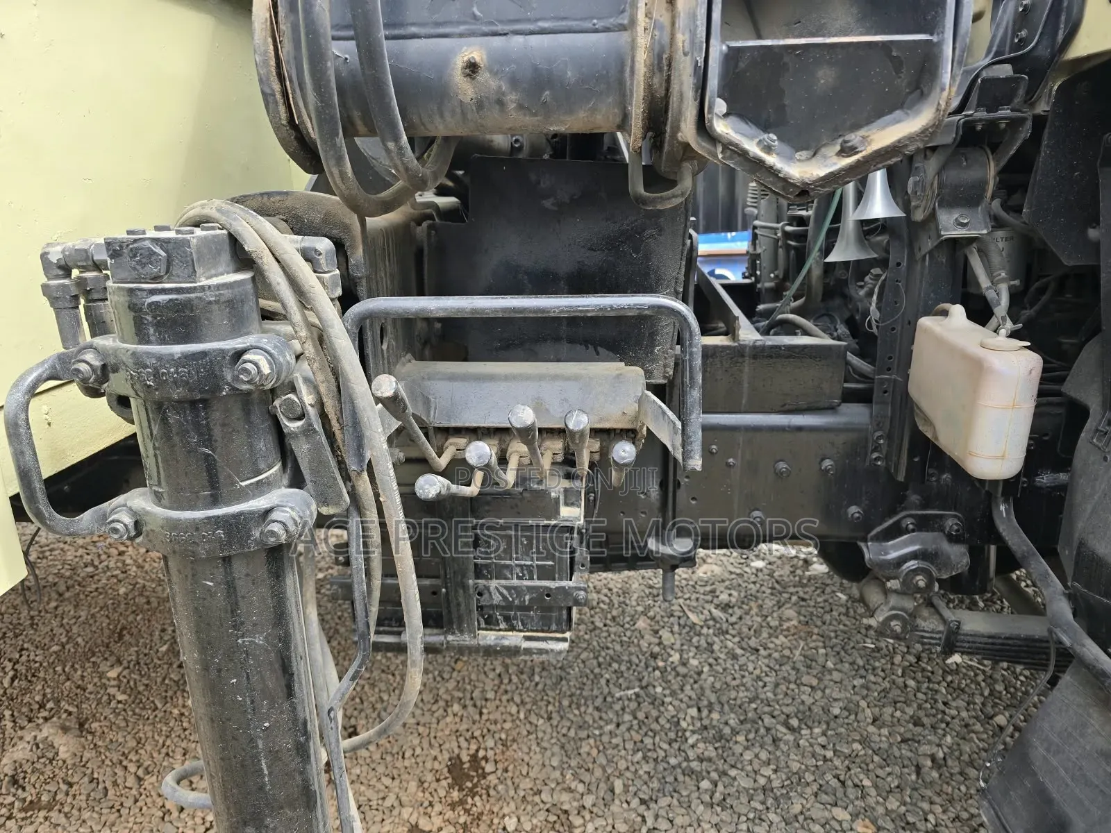 Isuzu FRR 2017 Beige