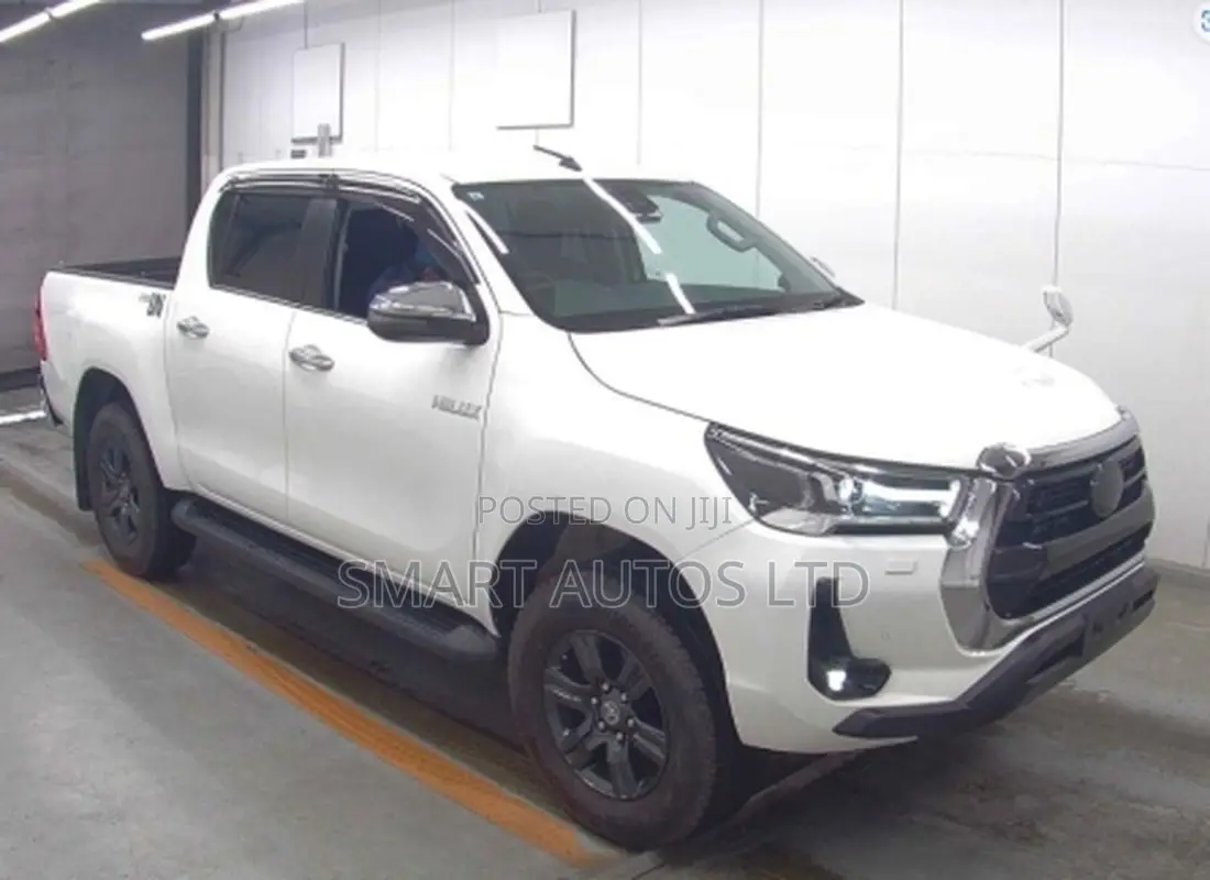 Toyota Hilux 2021 Pearl