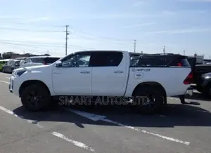 Toyota Hilux 2021 Pearl