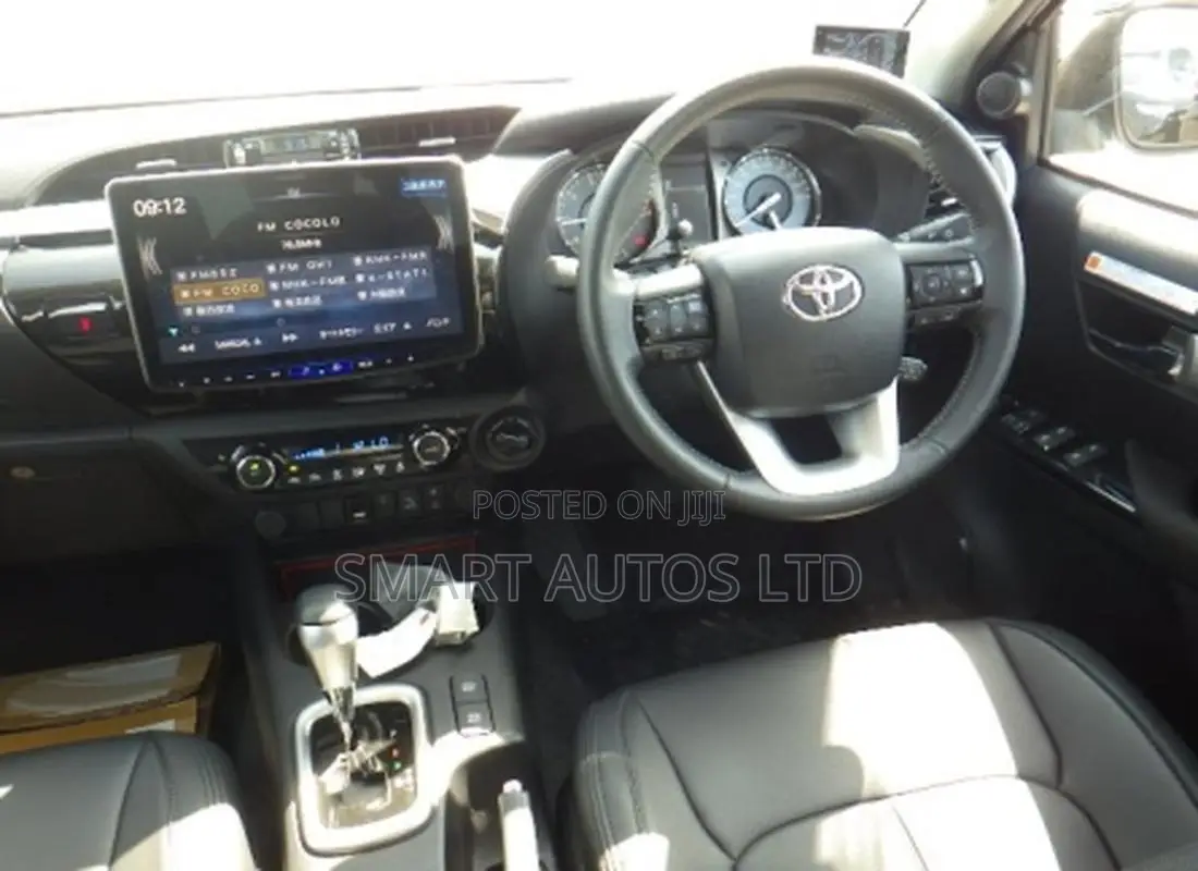 Toyota Hilux 2021 Pearl