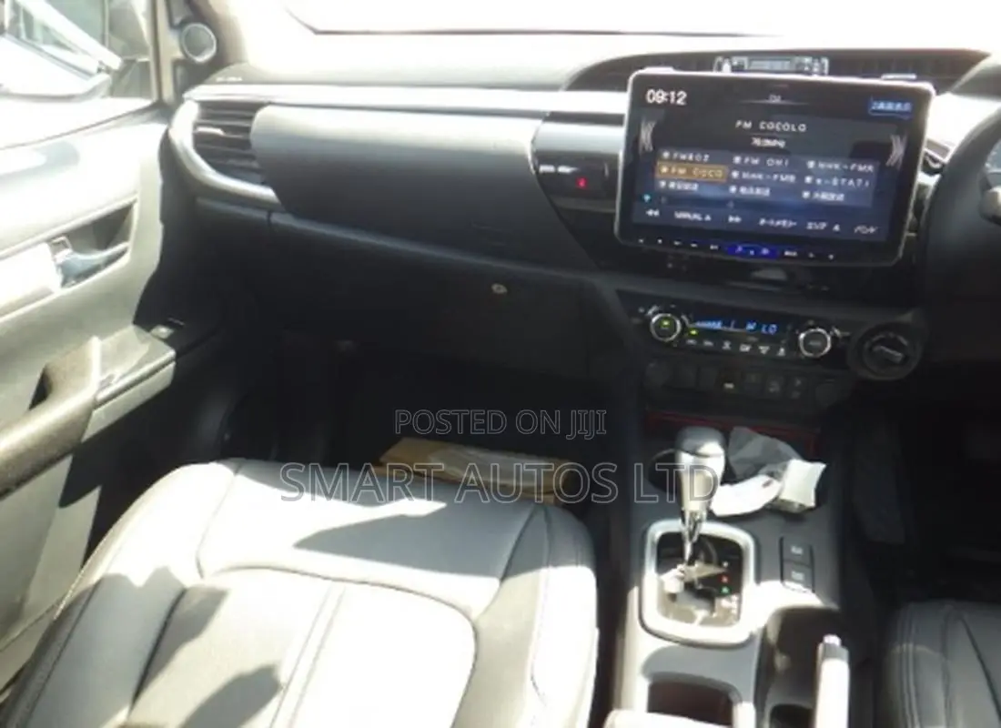 Toyota Hilux 2021 Pearl