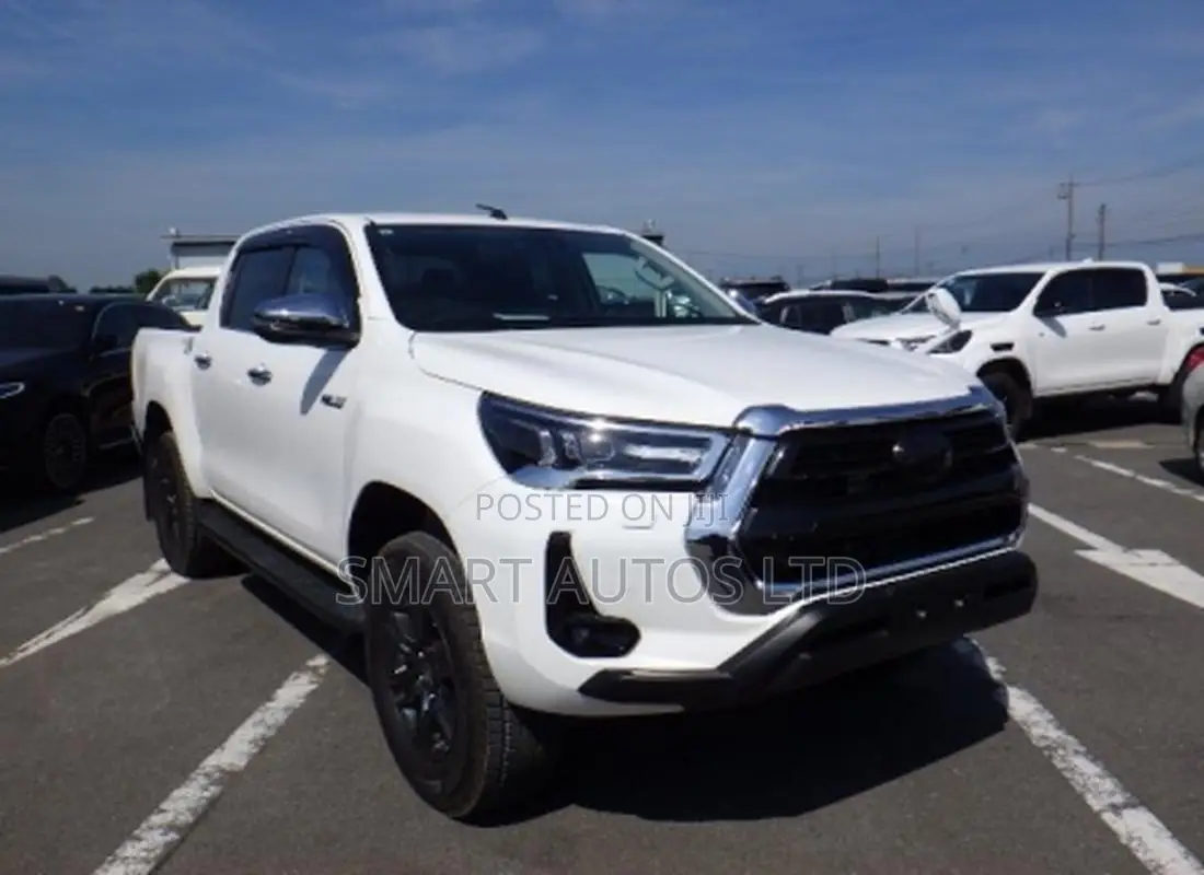 Toyota Hilux 2021 Pearl