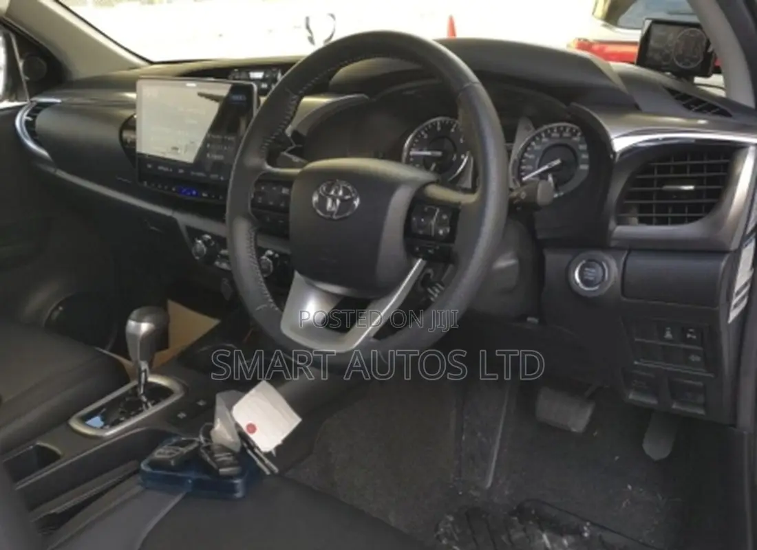 Toyota Hilux 2021 Pearl