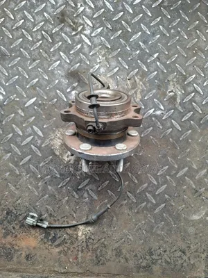 Front Hub Navara