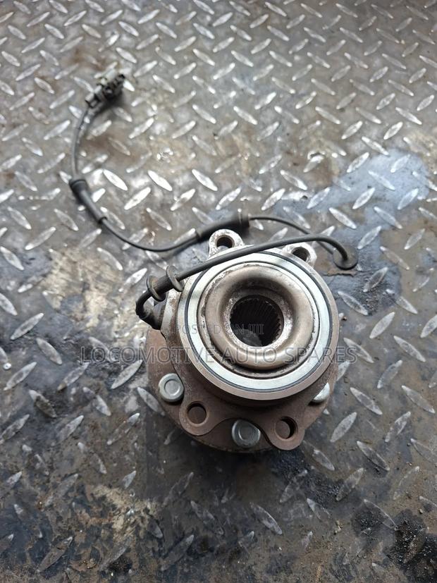 Front Hub Navara - thumbnail 2