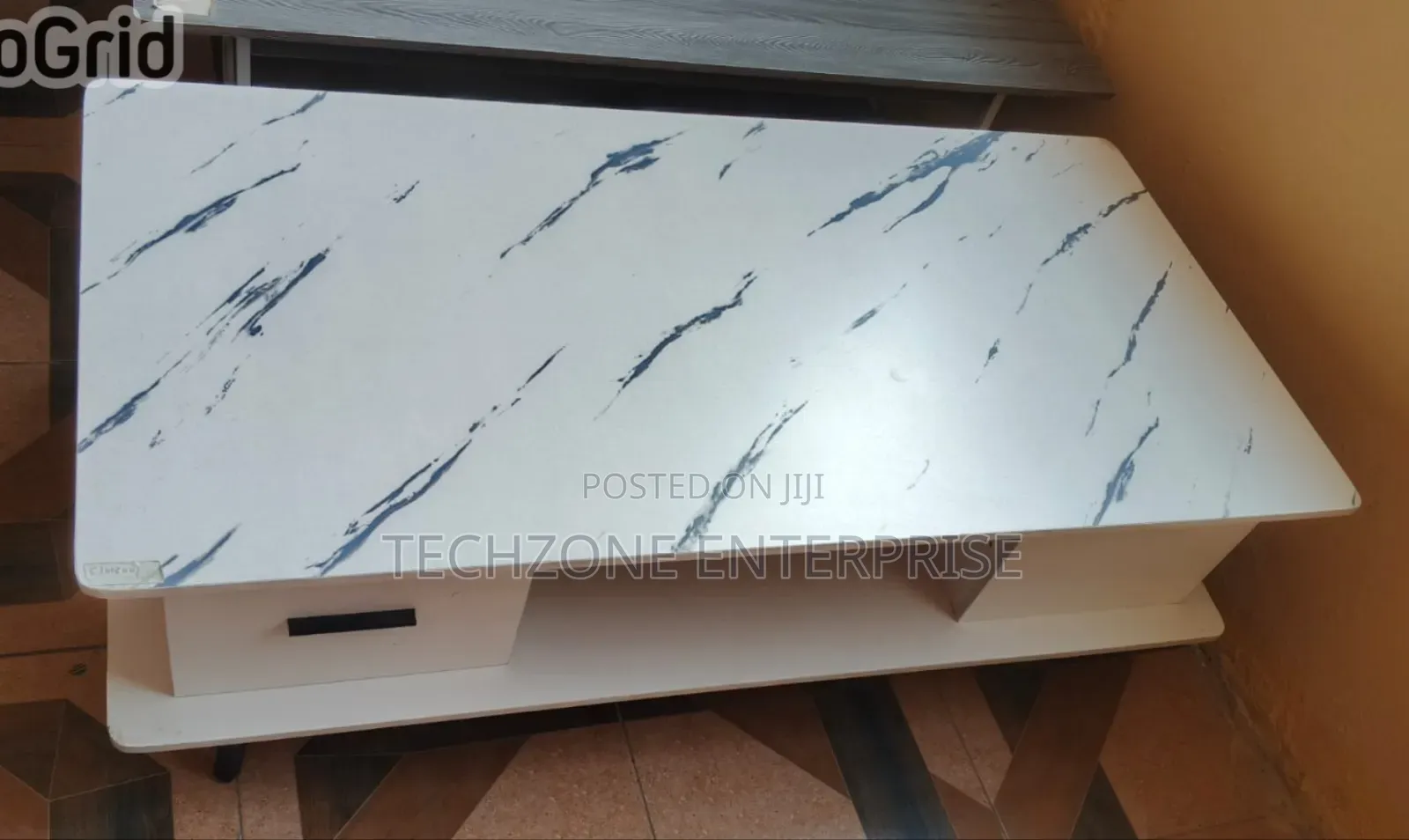 Modern Imported Executive Coffee Table With Quality Drawers ,,