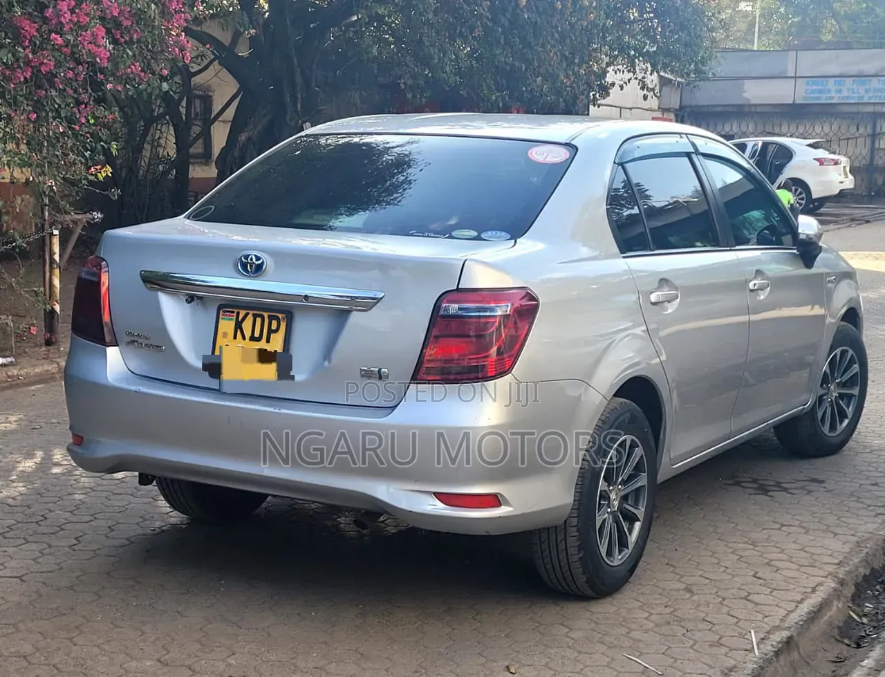 Toyota Axio 2017 Silver
