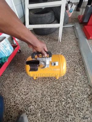 Tubeless Tyre Installation Heavy Duty Tyre Air Bluster Sunshine Italy