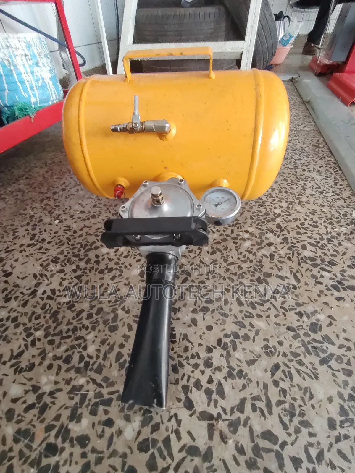 Tubeless Tyre Installation Heavy Duty Tyre Air Bluster Sunshine Italy