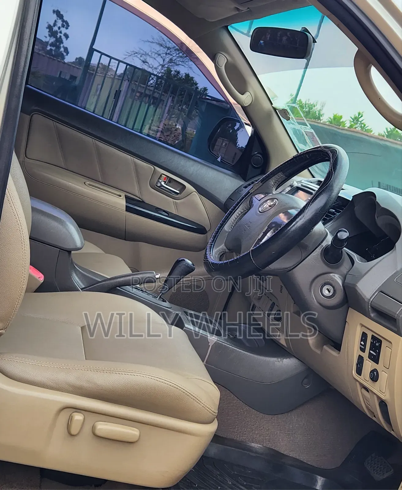 Toyota Fortuner 2012 Brown