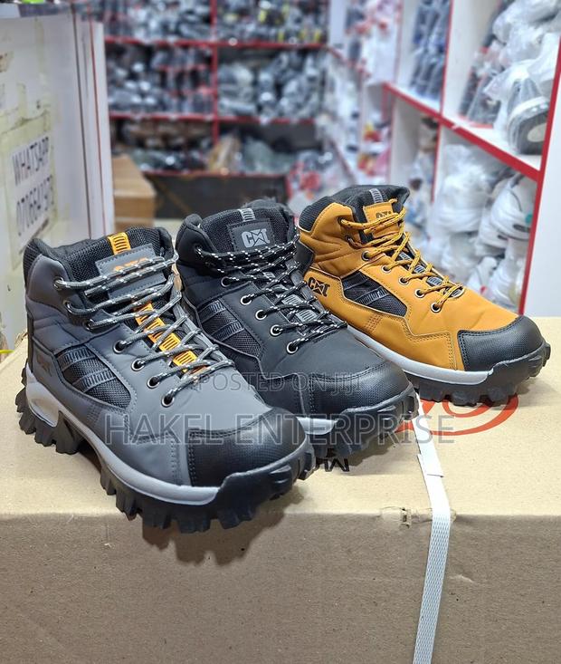 CATERPILLAR Boot