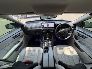 Mercedes-Benz E250 2010 Silver