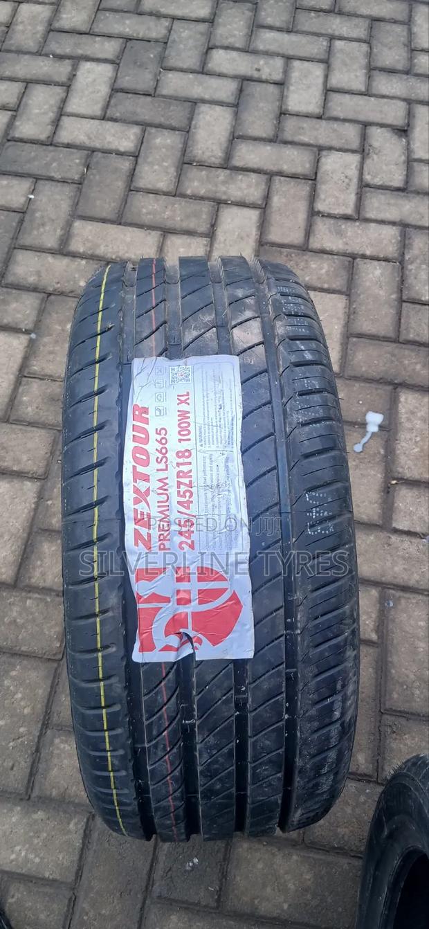 245/45r18 Zextour