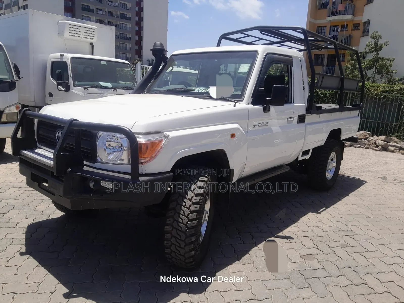 Toyota Land Cruiser 2016 White