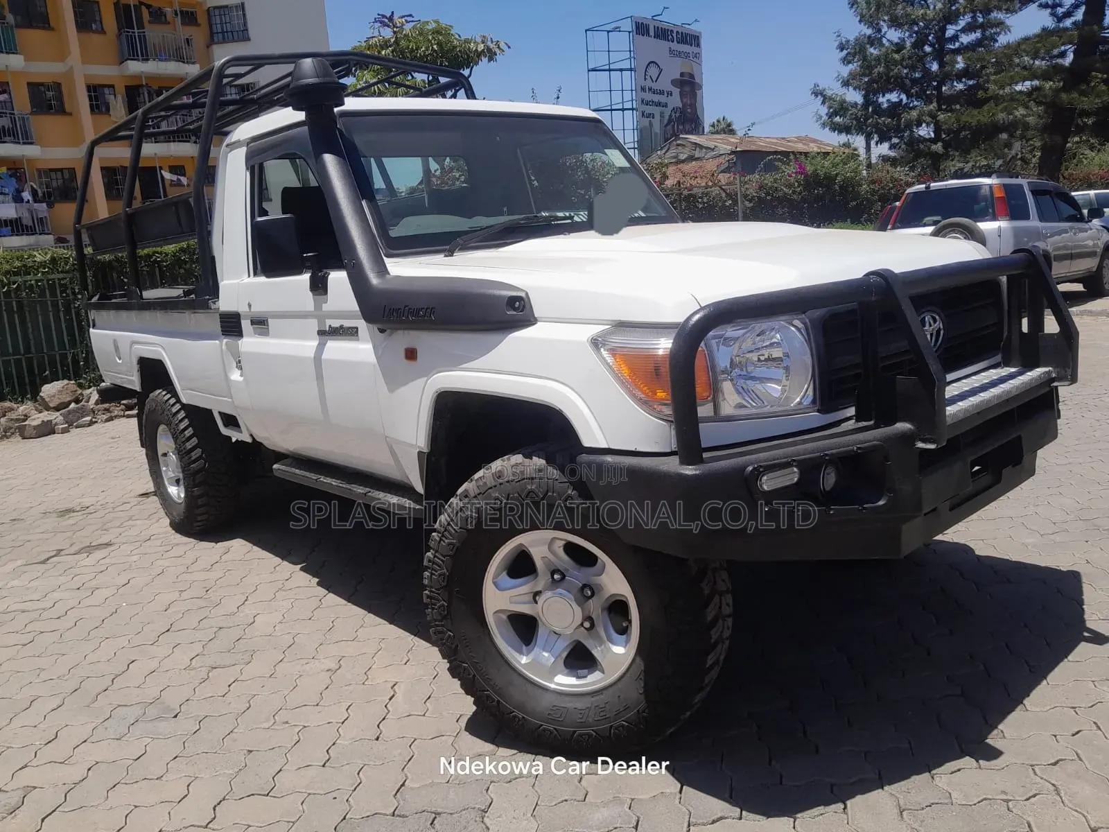 Toyota Land Cruiser 2016 White