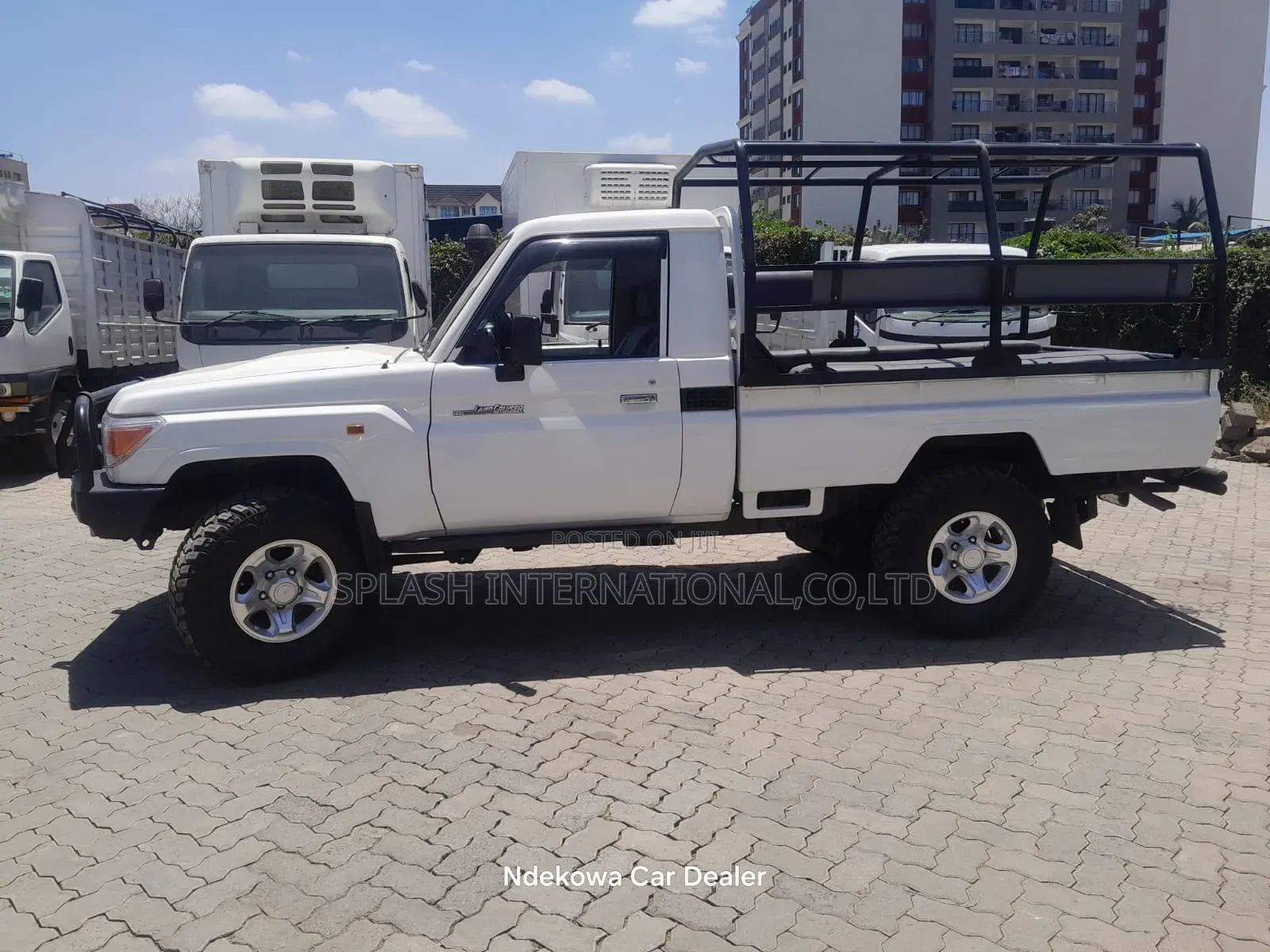 Toyota Land Cruiser 2016 White
