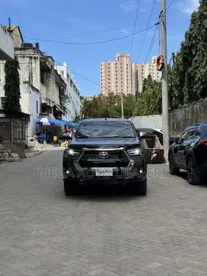 Toyota Hilux 2.8 Diesel 2020 Brown
