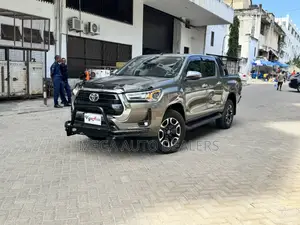 Toyota Hilux 2.8 Diesel 2020 Brown