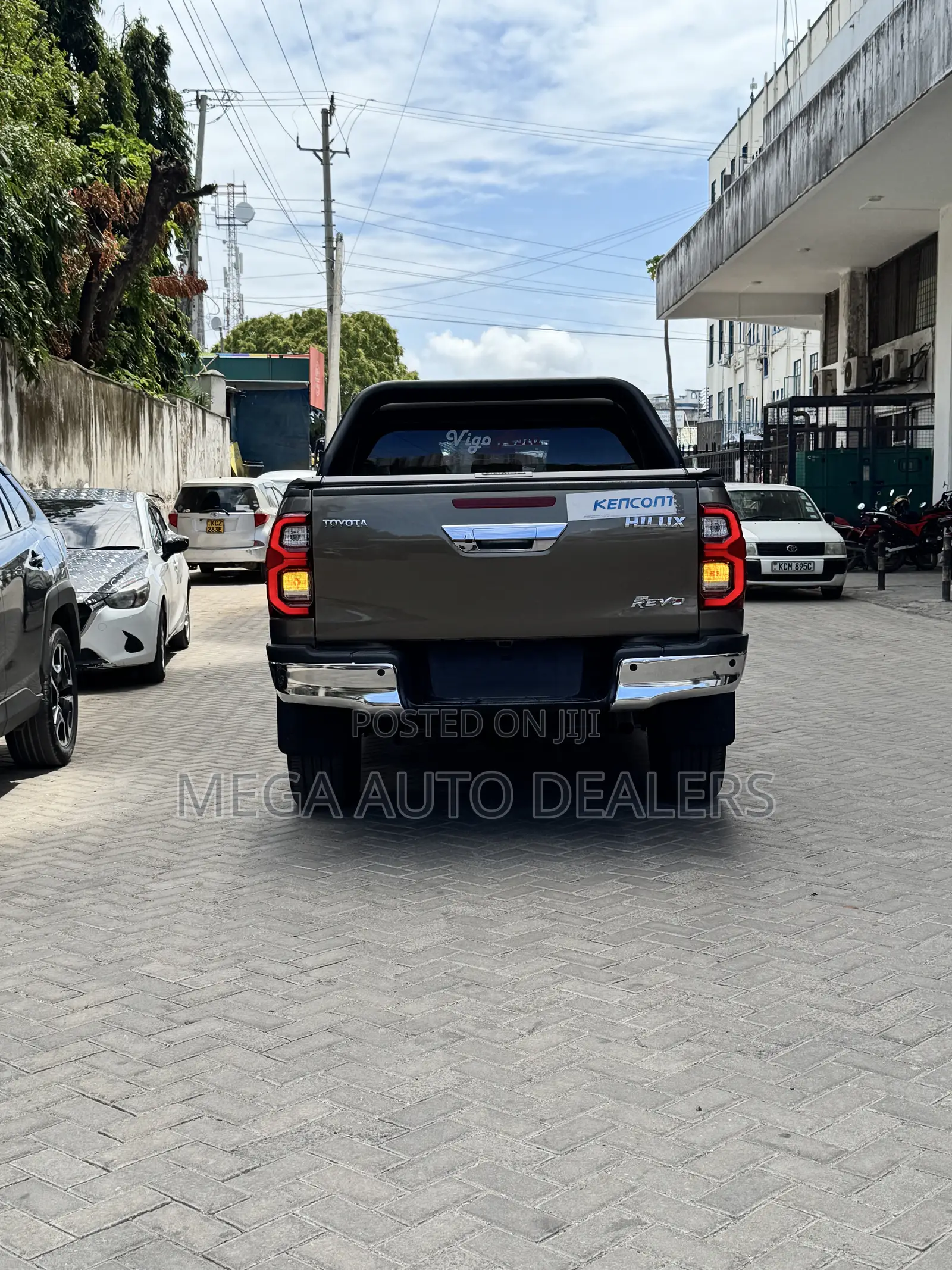 Toyota Hilux 2.8 Diesel 2020 Brown