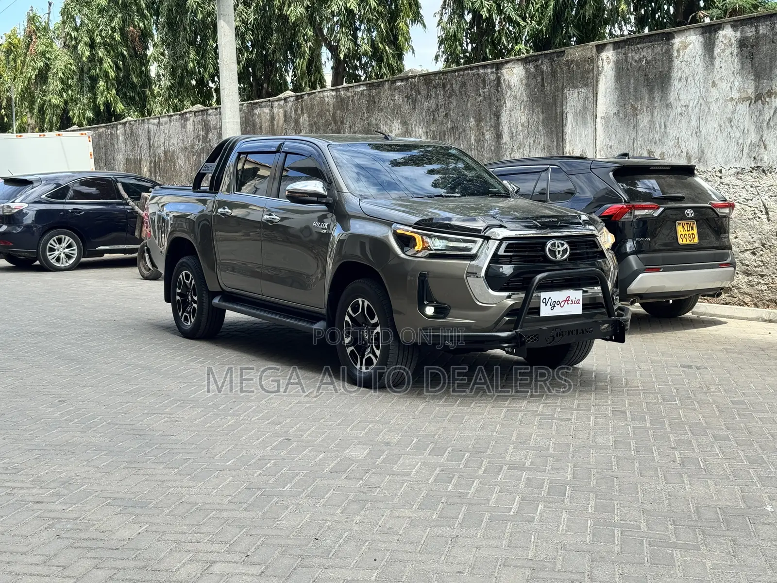 Toyota Hilux 2.8 Diesel 2020 Brown
