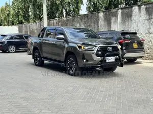 Toyota Hilux 2.8 Diesel 2020 Brown