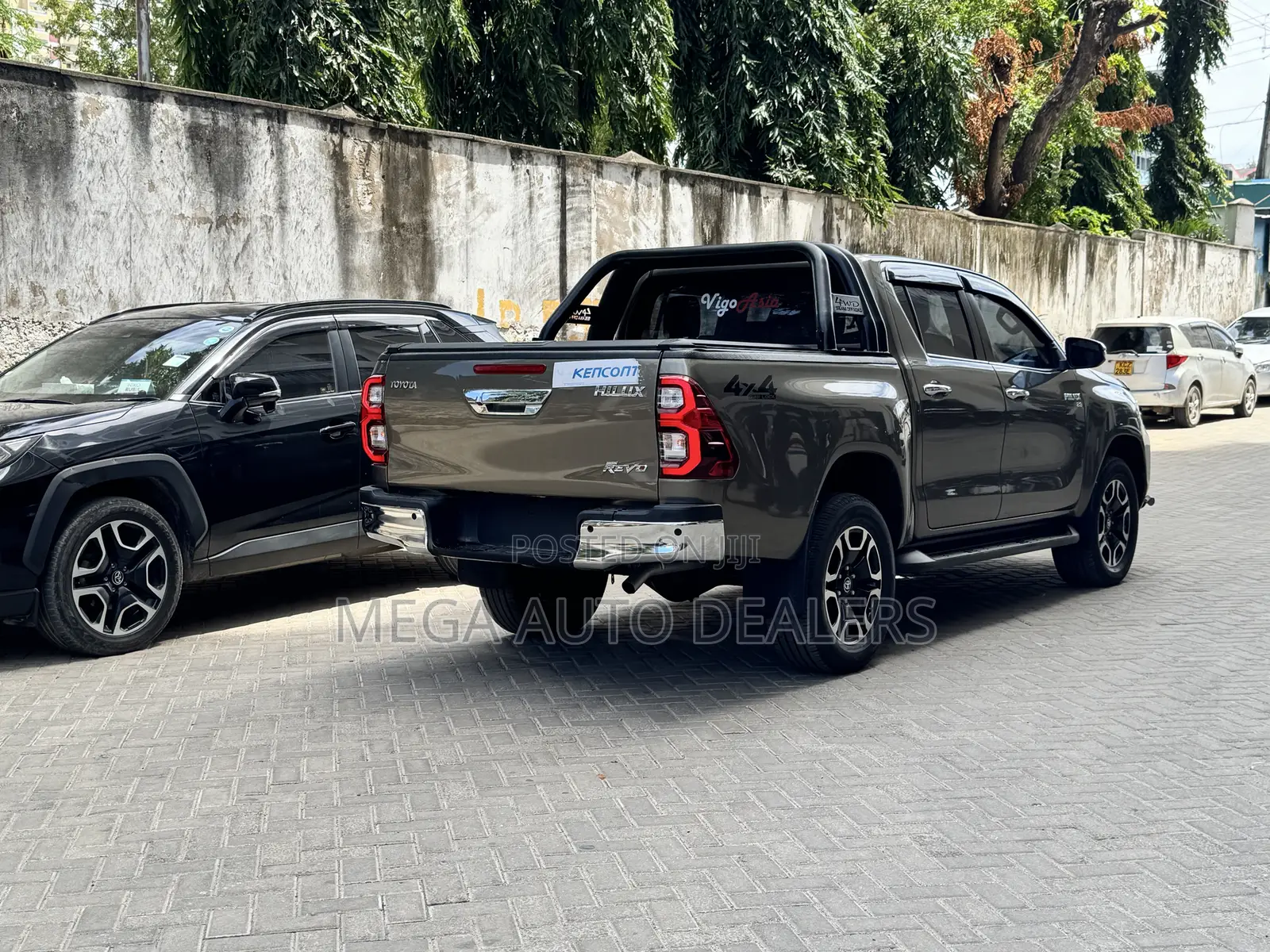 Toyota Hilux 2.8 Diesel 2020 Brown