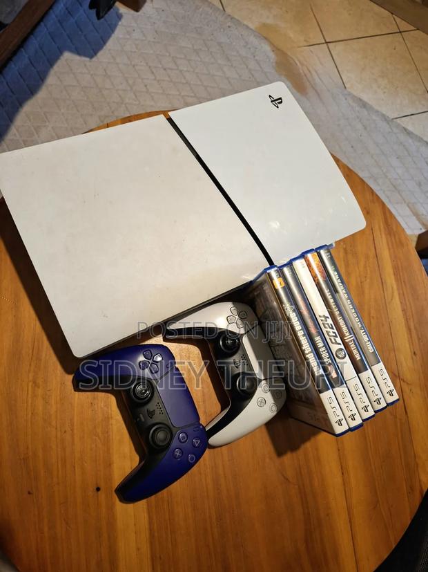 PS5 1TB Disk Version - thumbnail 2