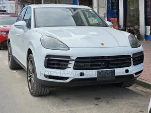 Porsche Cayenne S AWD 2019 Pearl
