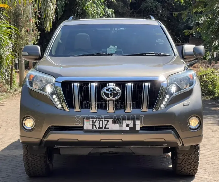Toyota Land Cruiser Prado 2016 Brown